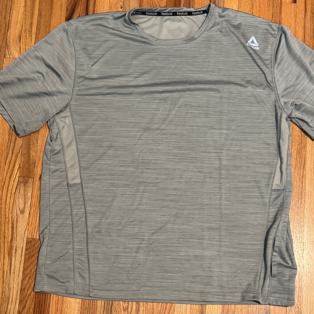 Reebok Men's Heather Gray Athletic Tee